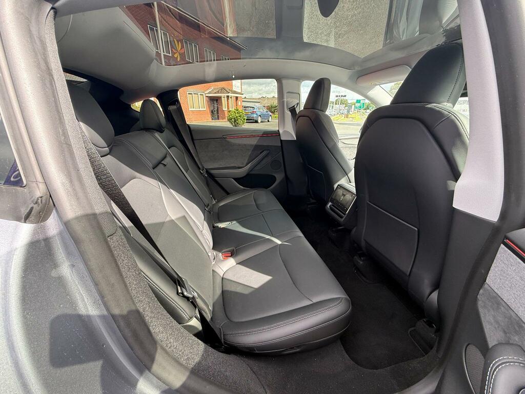 Tesla Model Y Suv WU25BMO White #11