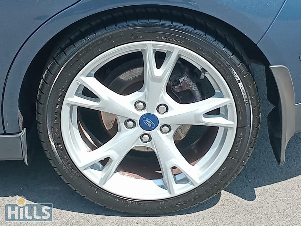Ford C-Max Zetec Black #26