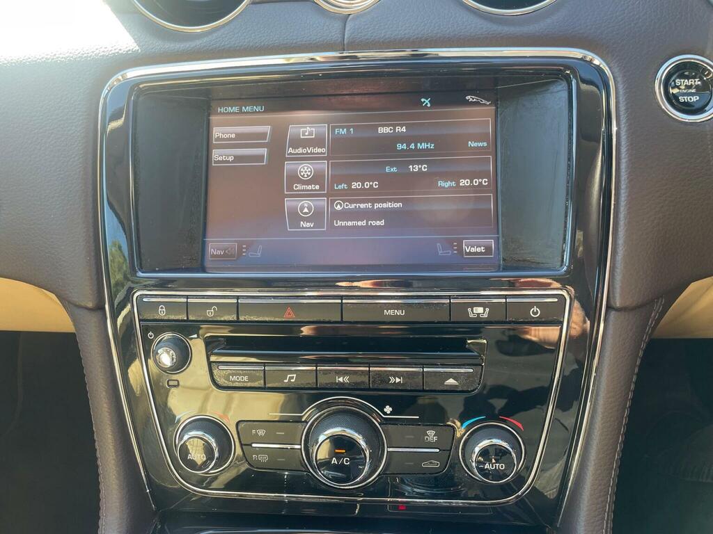 Jaguar XJ Luxury Red #12