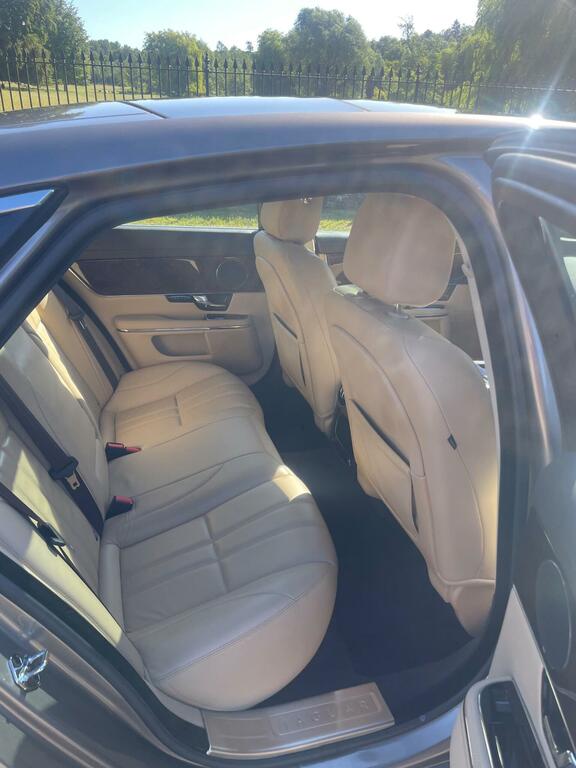 Jaguar XJ Luxury Red #7