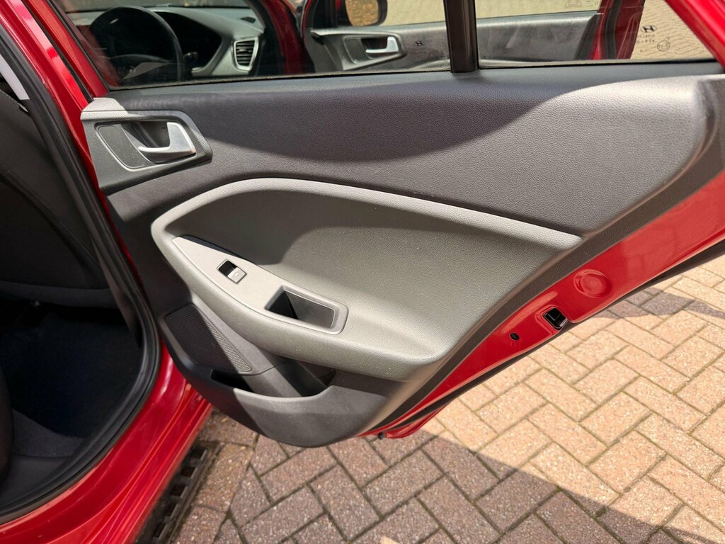 Hyundai I20 1.2 Se Silver #16