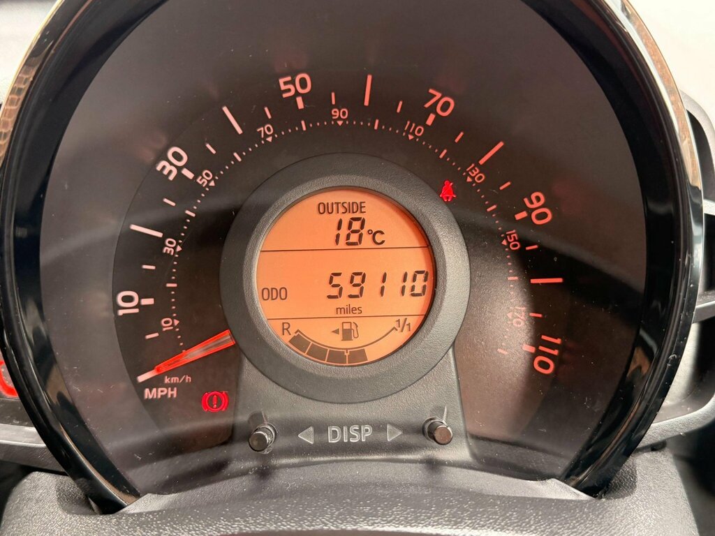 Toyota Aygo Hatchback White #44