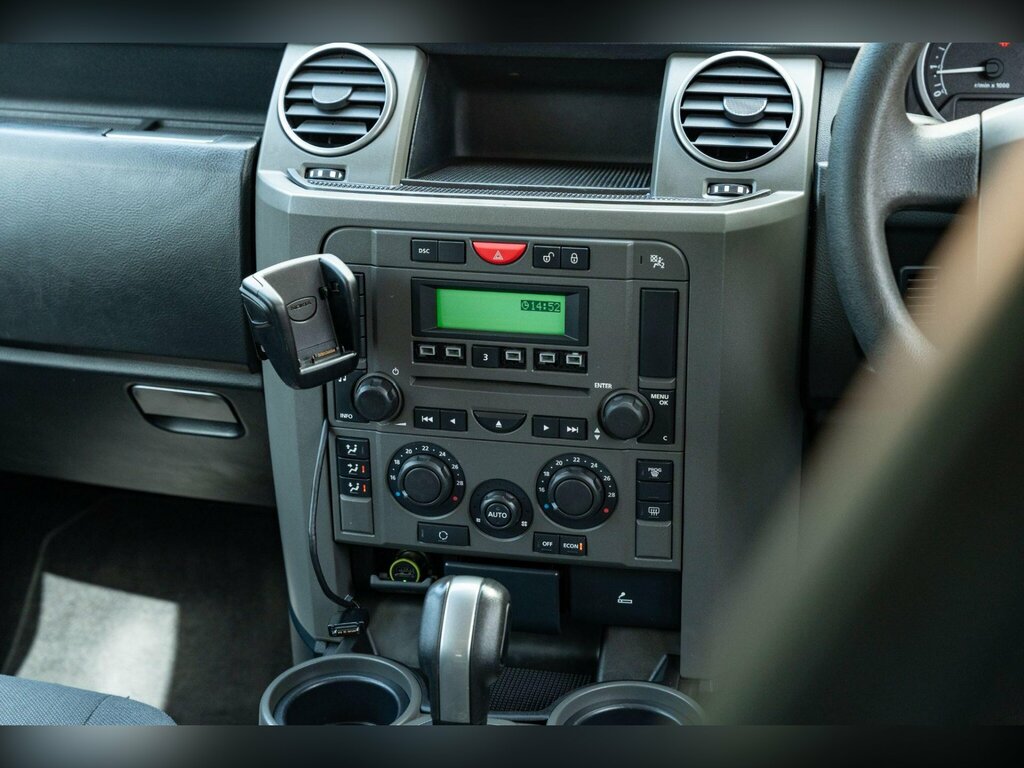 Land Rover Discovery 3 Discovery Silver #15