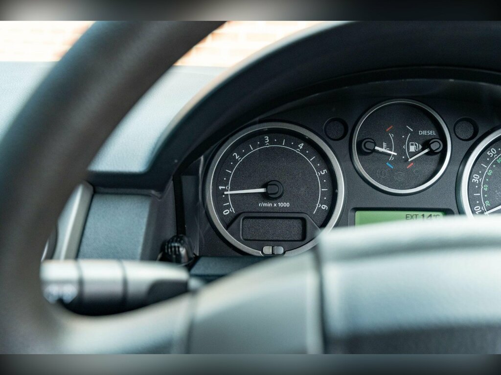 Land Rover Discovery 3 Discovery Silver #22