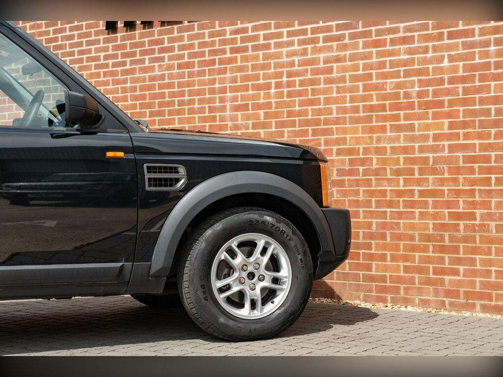 Land Rover Discovery 3 Discovery Silver #11