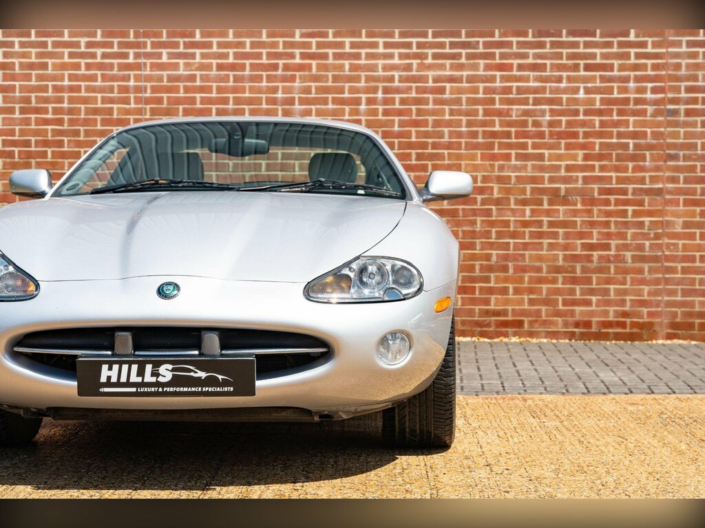 Jaguar XK8 4.2 2dr Black #9