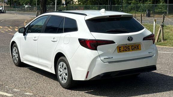 Toyota Corolla Corolla Commercial 1.8 Hybrid EJ26GHX White #5