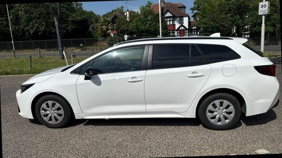Toyota Corolla Corolla Commercial 1.8 Hybrid EJ26GHX White #6