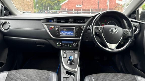 Toyota Auris 1.4 Icon D-4d 89 Bhp White #11