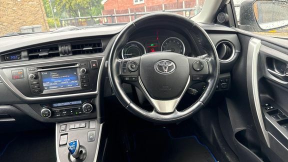 Toyota Auris 1.4 Icon D-4d 89 Bhp White #12
