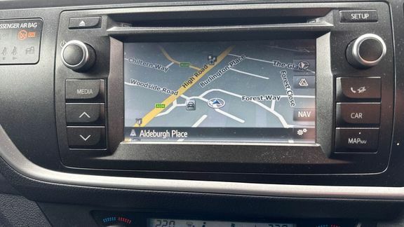 Toyota Auris 1.4 Icon D-4d 89 Bhp White #20