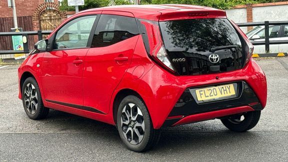 Toyota Aygo X X-trend M Red #5