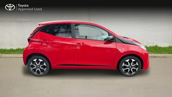 Toyota Aygo X X-trend M Red #2