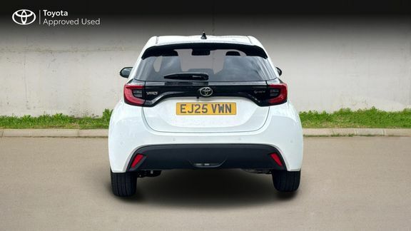 Toyota Yaris Design Safety Pack EJ25VWN White #4