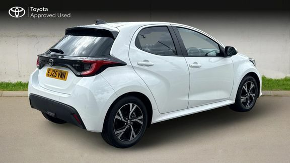 Toyota Yaris Design Safety Pack EJ25VWN White #3