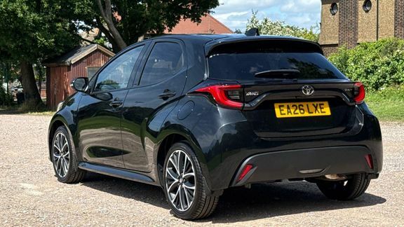 Toyota Yaris Design Black #5