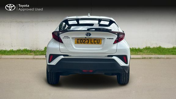 Toyota C-Hr Design 1.8 2 White #4
