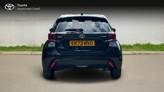 Toyota Yaris Excel Black #4