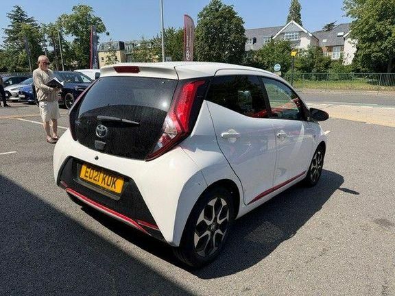 Toyota Aygo X X-trend Tss White #5