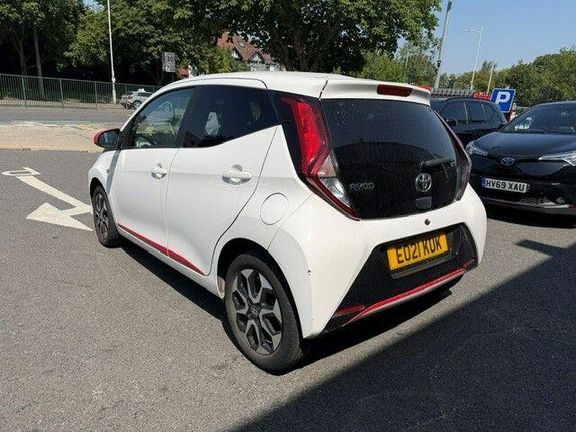 Toyota Aygo X X-trend Tss White #3