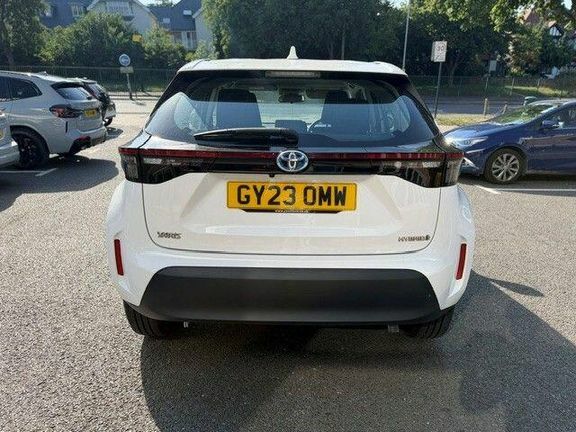 Toyota Yaris Cross Icon Fwd White #3