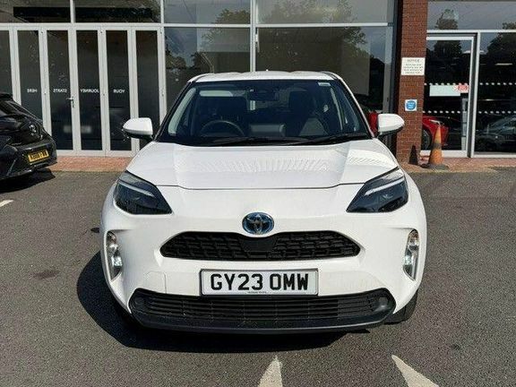 Toyota Yaris Cross Icon Fwd White #2