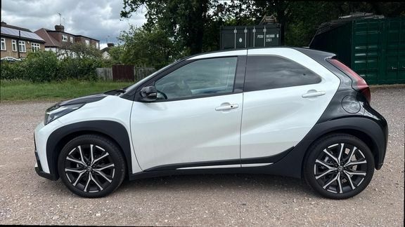 Toyota Aygo X Gr Sport White #6