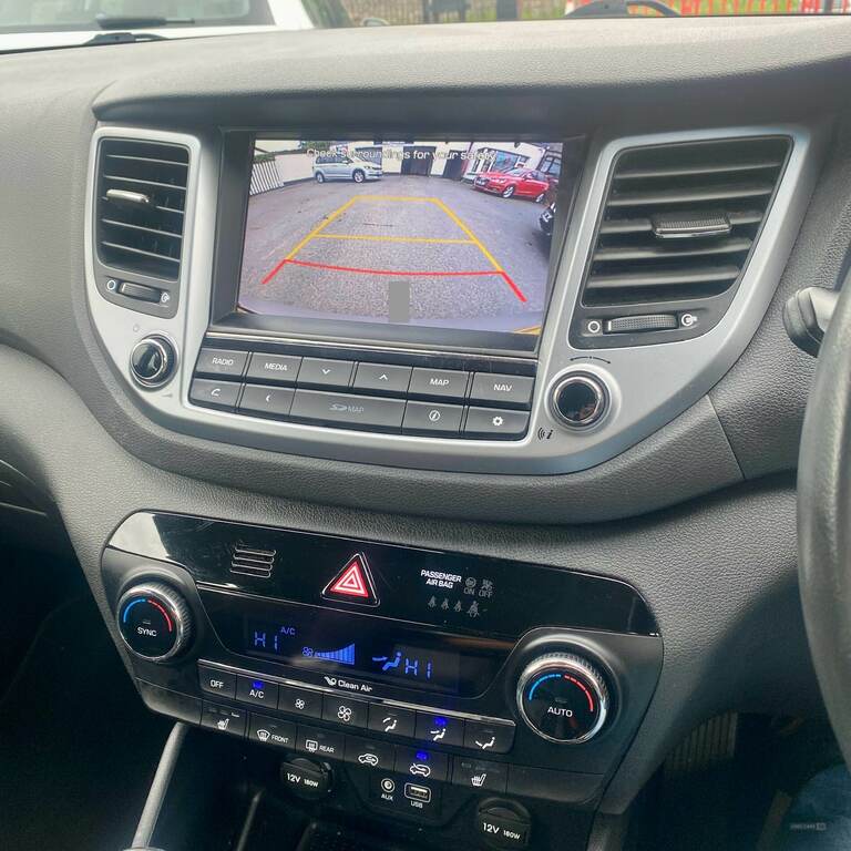 Hyundai Tucson 1.7 Crdi Blue Drive Se Nav 2Wd Dct MRZ7203 Brown #3