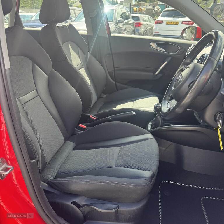 Audi A1 1.6 Tdi Sport SH67KOU Red #6