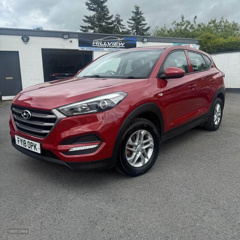 Hyundai Tucson 1.7 Crdi Blue Drive S 2Wd FY18OPK Red #4