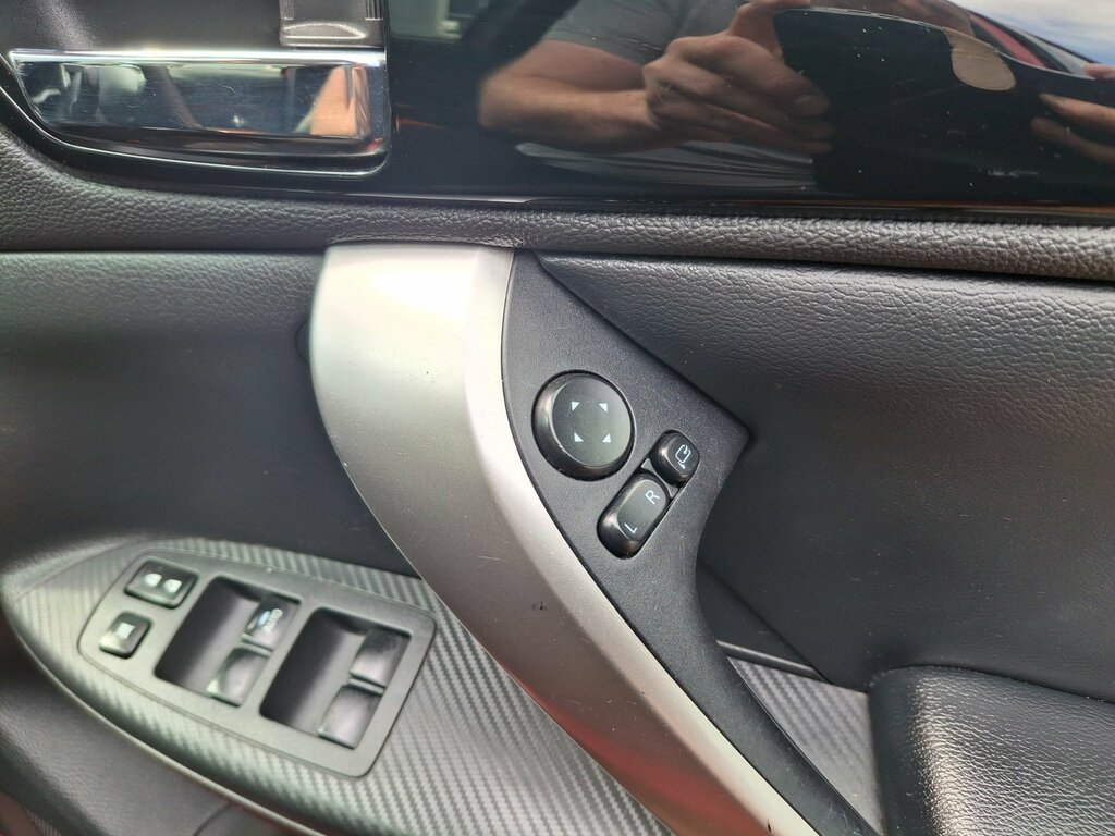 Mitsubishi Eclipse Cross Red #32