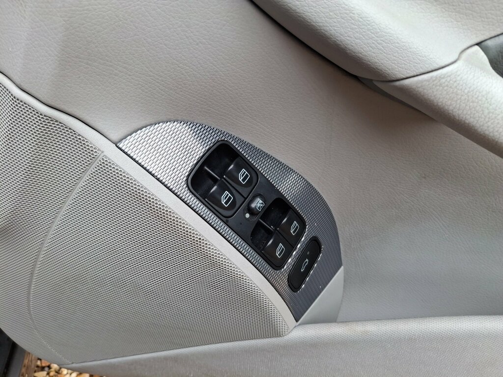 Mercedes-Benz CLK Clk320 Elegance #28