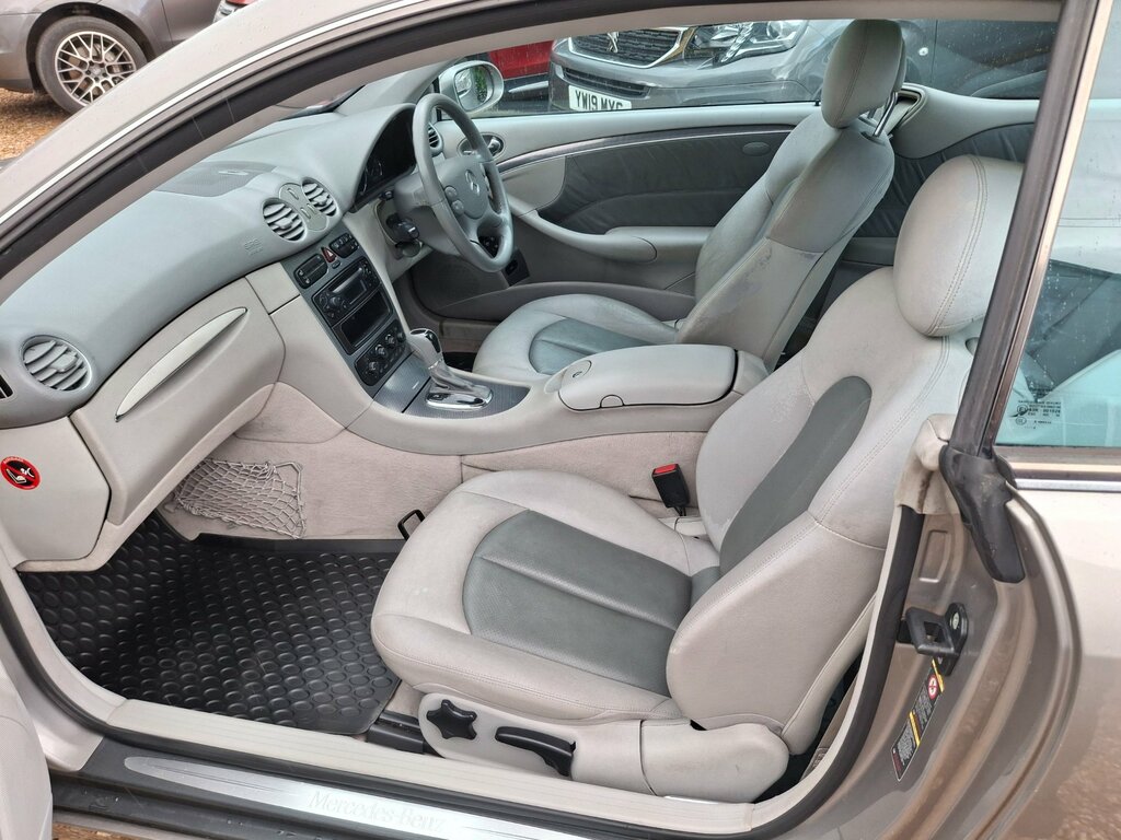 Mercedes-Benz CLK Clk320 Elegance #13