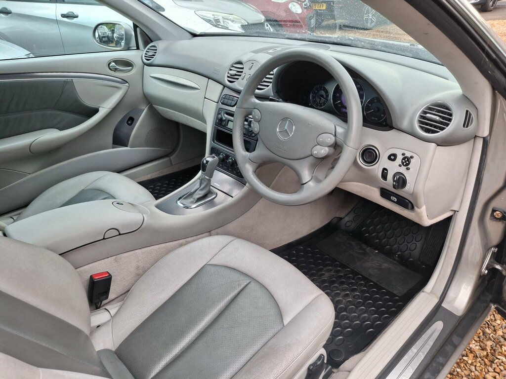 Mercedes-Benz CLK Clk320 Elegance #9