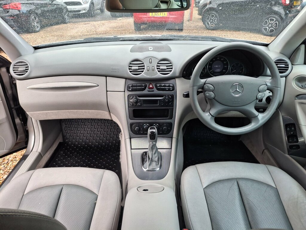 Mercedes-Benz CLK Clk320 Elegance #15
