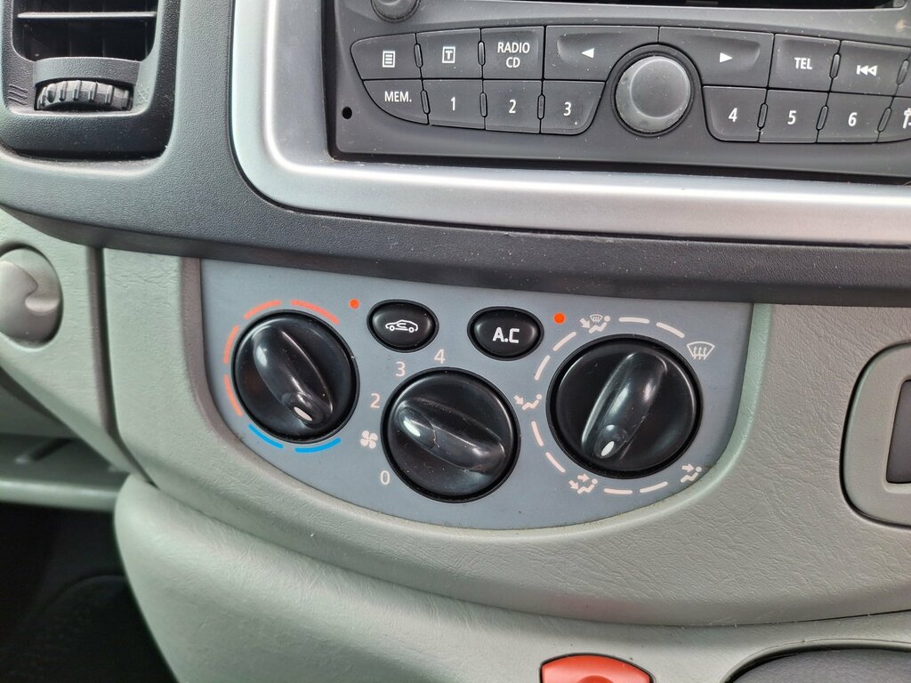 Renault Trafic Combi Van Silver #27