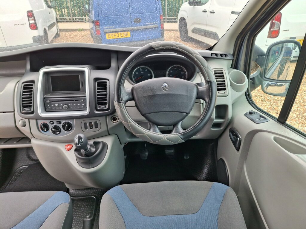 Renault Trafic Combi Van Silver #19