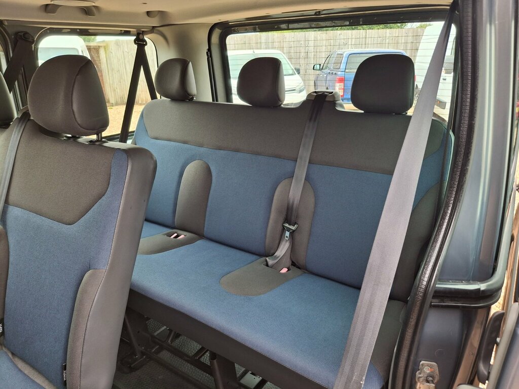 Renault Trafic Combi Van Silver #17