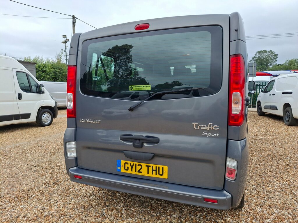 Renault Trafic Combi Van Silver #39
