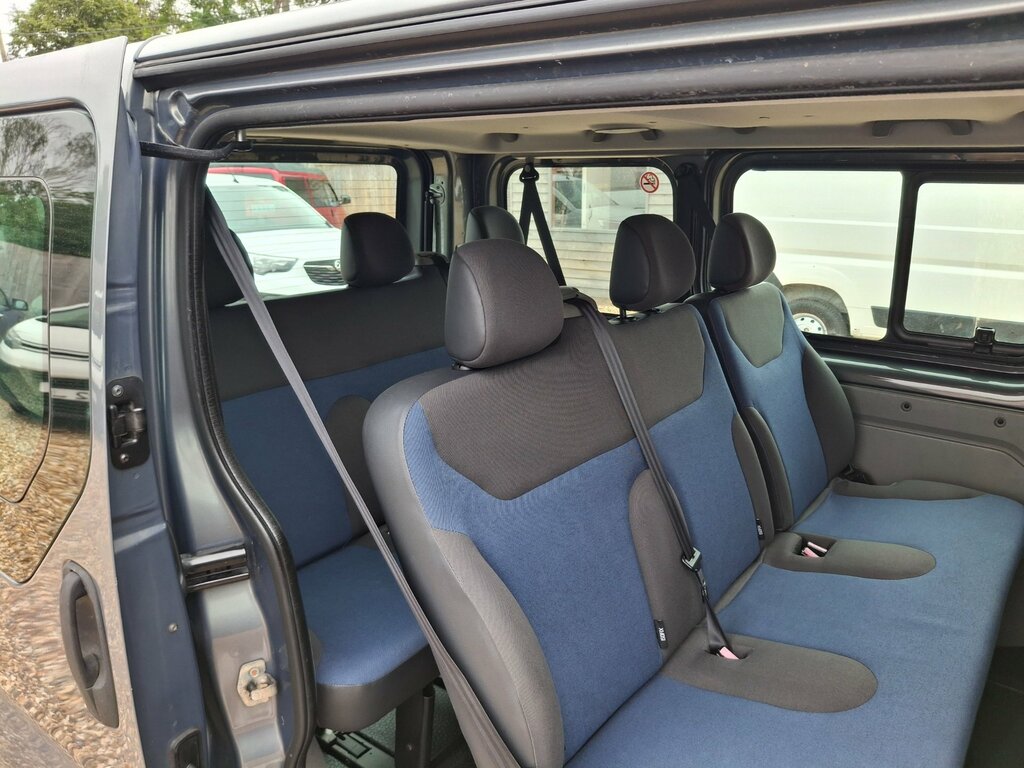 Renault Trafic Combi Van Silver #12