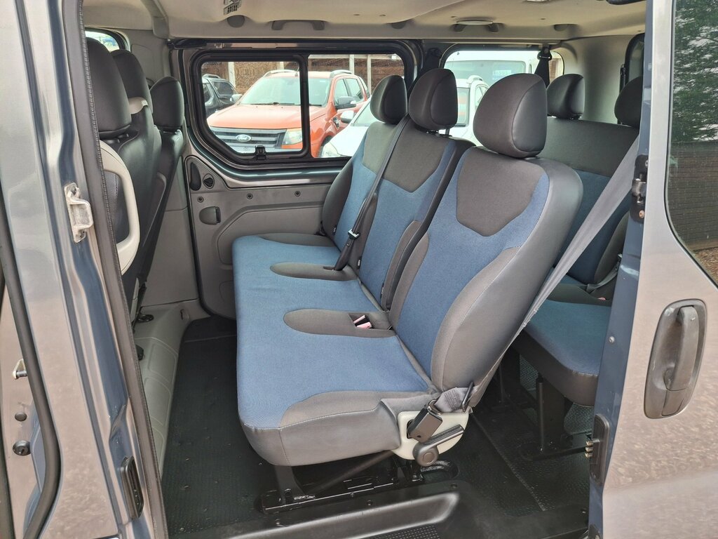 Renault Trafic Combi Van Silver #16