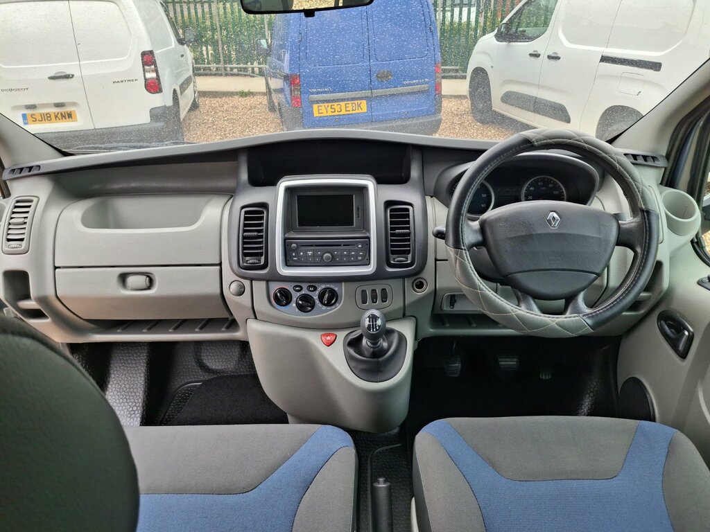 Renault Trafic Combi Van Silver #18