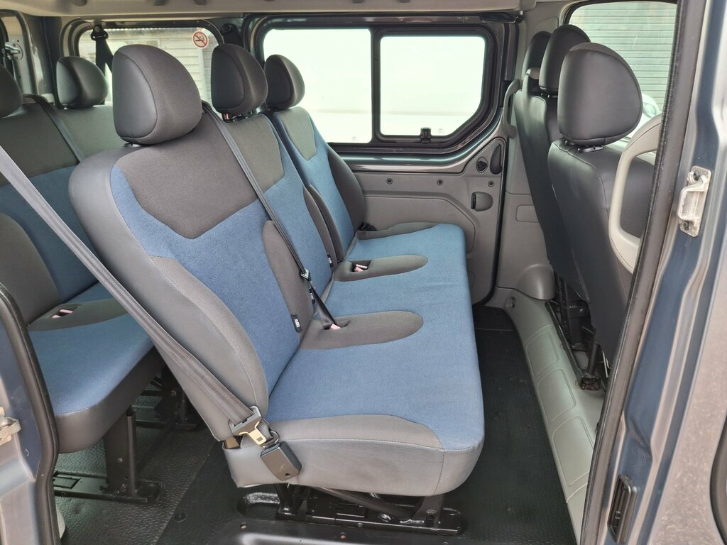 Renault Trafic Combi Van Silver #11