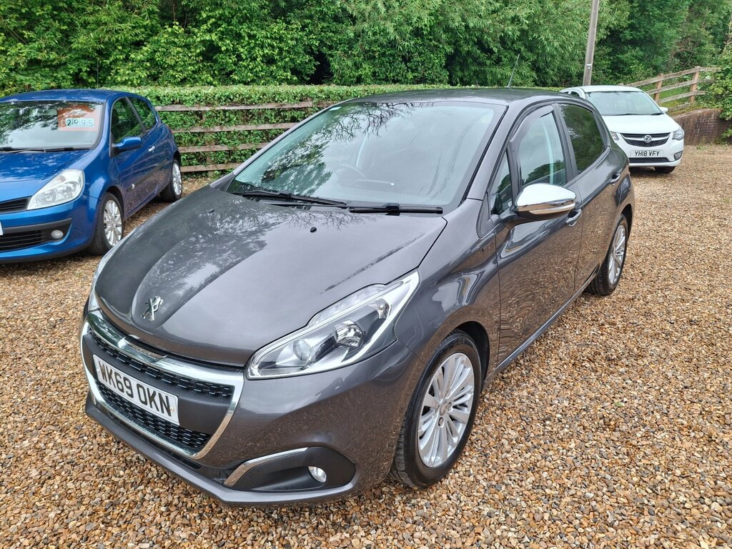 Peugeot 208 1.2 Puretech Signature Hatchback Grey #2