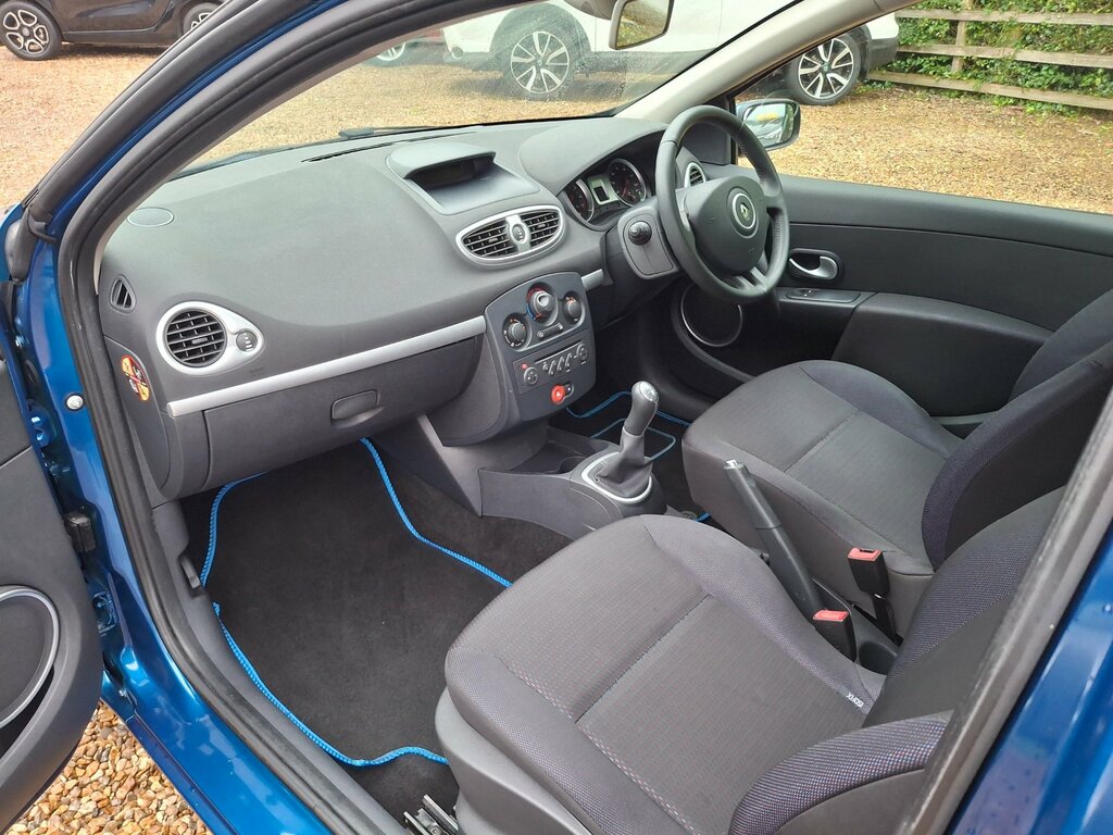 Renault Clio Expression Silver #14