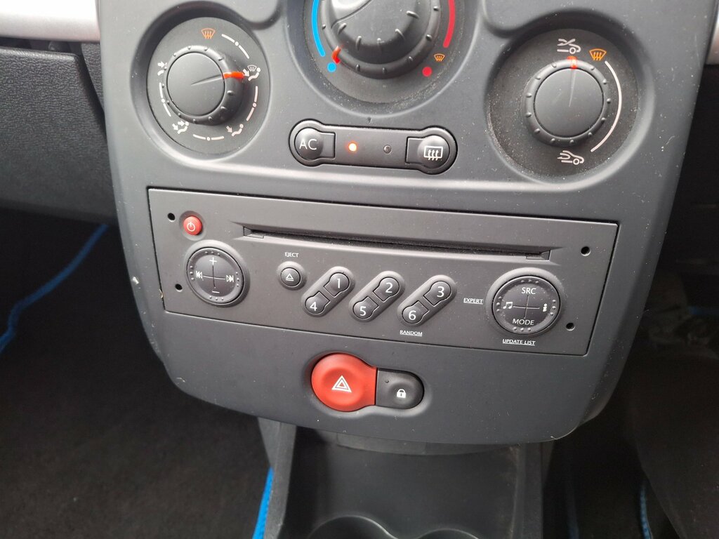 Renault Clio Expression Silver #22