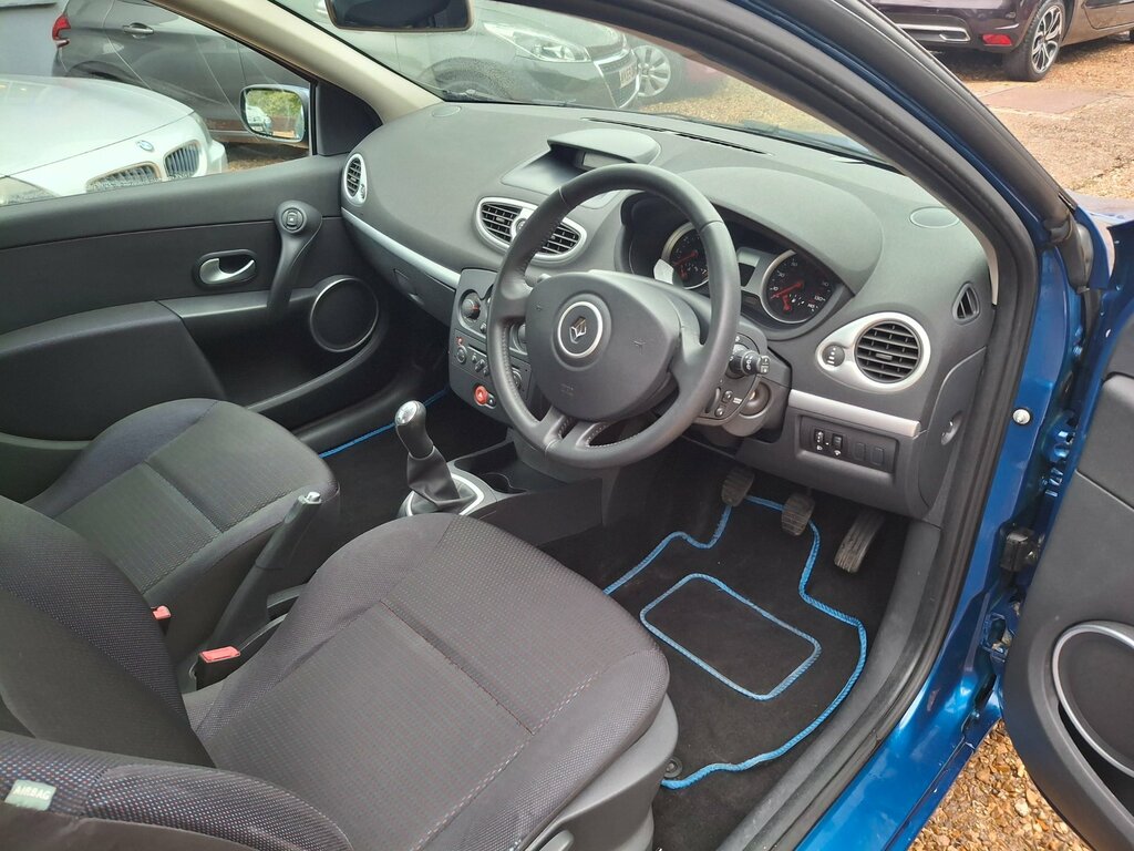 Renault Clio Expression Silver #9
