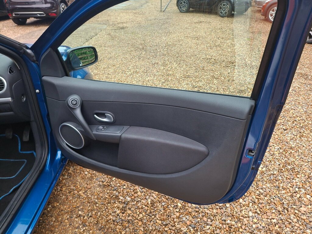 Renault Clio Expression Silver #17