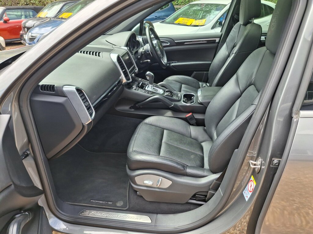 Porsche Cayenne 4.8L V8 Gts Tiptronic S 420 Bhp White #13