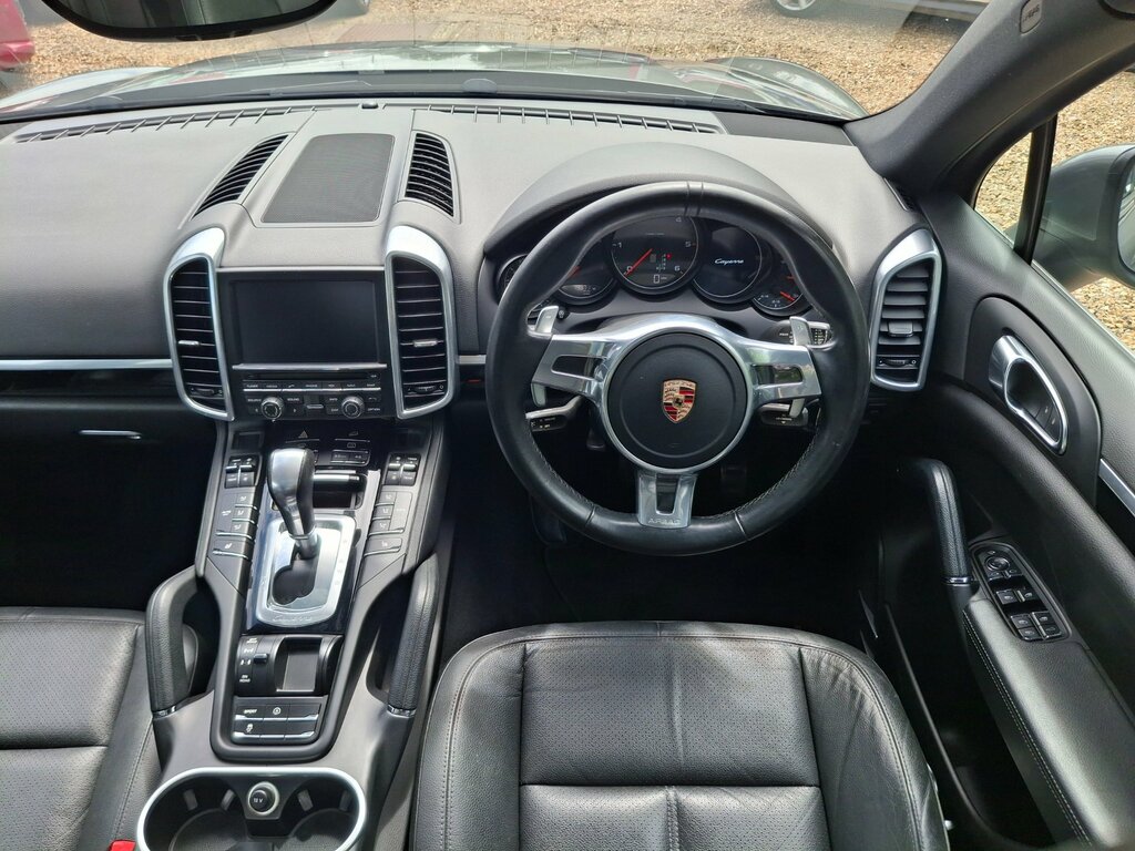 Porsche Cayenne 4.8L V8 Gts Tiptronic S 420 Bhp White #16